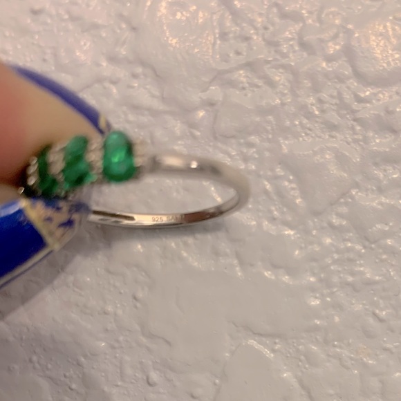 925 silver simulated emerald cubic zirconia ring - Picture 6 of 6